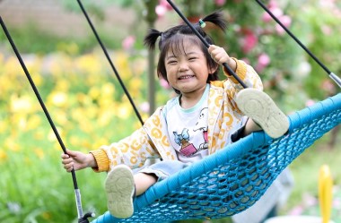 Fun-filled outdoor activity marks children's day in Lanzhou