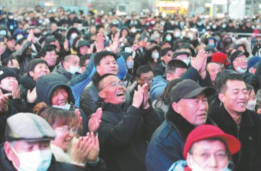 Qinqiang Opera hits a high note among fans