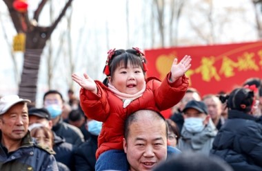 Spring Festival markets grace Lanzhou