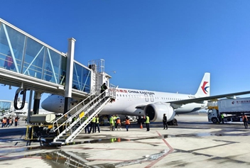 China's homegrown C919 makes high-altitude debut in Lanzhou