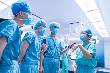 Uzbek med students train in Lanzhou under Belt and Road exchange