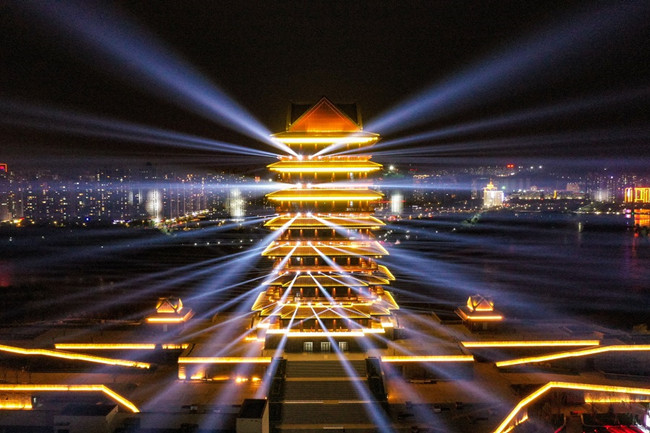 Yellow River Tower lights up Lanzhou.jpg