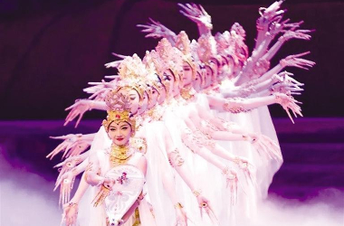 Iconic dance drama 'Flower Rains Along The Silk Road' staged in Tianshui