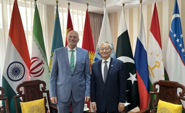 SCO Secretary-General meets with the Swiss Ambassador to China_副本.jpg