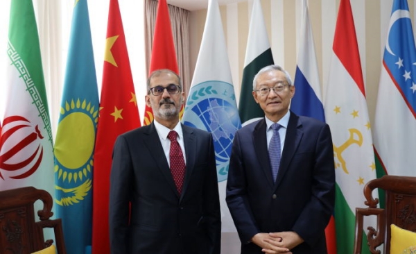 Meeting of the SCO Secretary General with the Ambassador of the United Arab Emirates1_副本.jpg