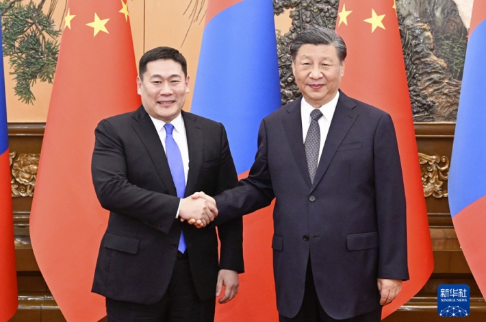 Xi meets with Mongolian PM