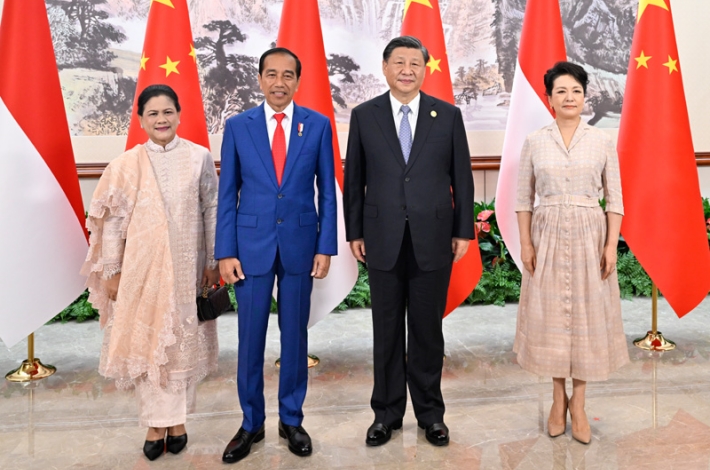 Xi meets Indonesian president