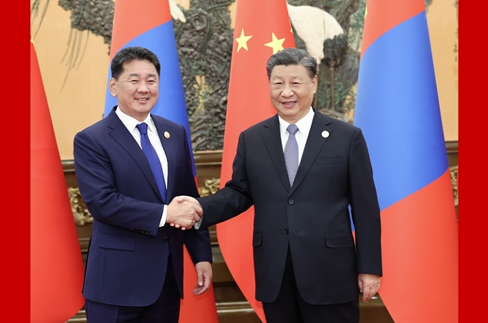 Xi meets Mongolian president