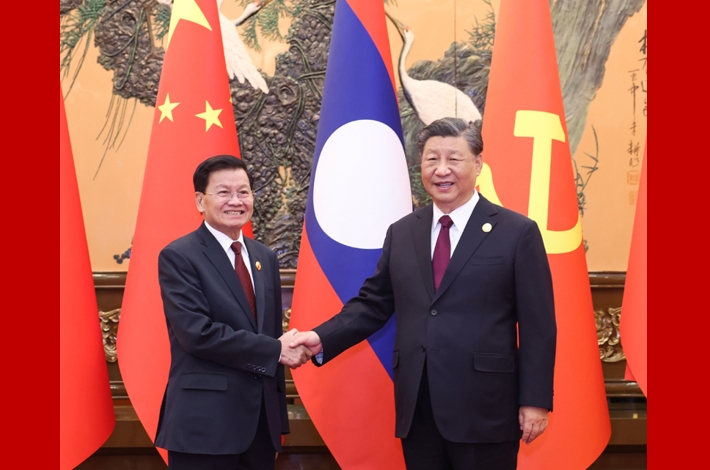 Xi meets Lao president