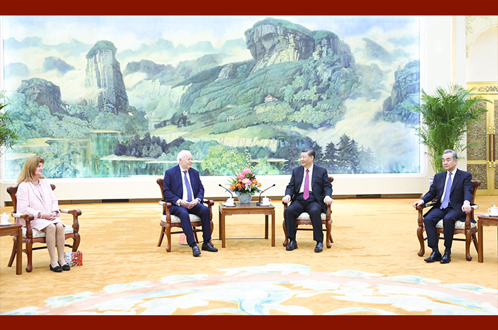 Xi meets Merieux Foundation president and his wife