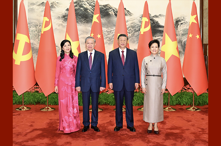 Xi, Lam hold talks, guiding development of China-Vietnam community with shared future