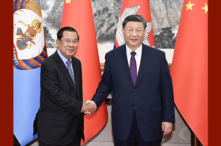 Xi holds talks with Cambodia's senate president Hun Sen