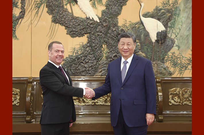 Xi meets United Russia party chairman Medvedev