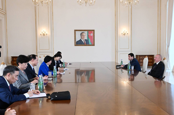 Ильхам Алиев принял заместителя председателя Всекитайского комитета Народного политического консультативного совета Китая