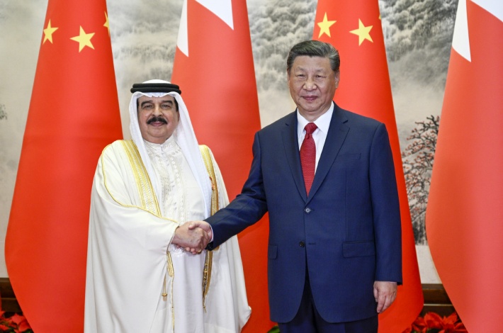 Китай и Бахрейн установили отношения всеобъемлющего стратегического партнерства