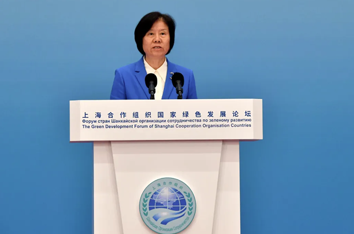 Открылся Форум стран ШОС по зеленому развитию, в котором Шэнь Юэюэ зачитала поздравительное письмо председателя Си Цзиньпина