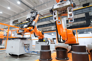 Robots make robots in Guangdong