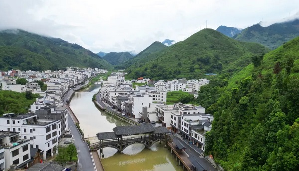 Xinyi promotes integrated development of agriculture, tourism