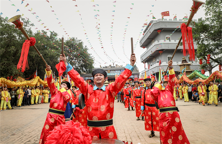 Tongming celebrates Lantern Festival with folk performance 