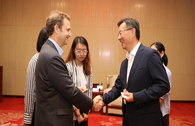 Air Liquide to promote high quality development of Zhanjiang