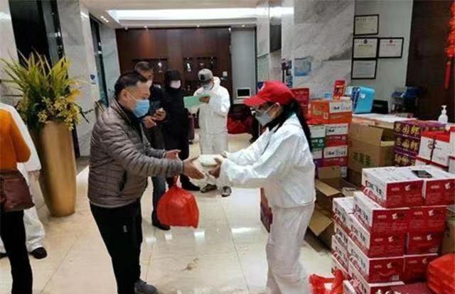 Travelers from Hubei receive generous care in Zhanjiang