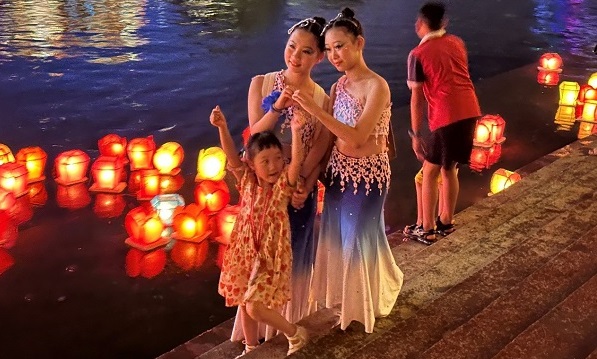 Guilin's Ziyuan celebrates River Lantern, Song Festival