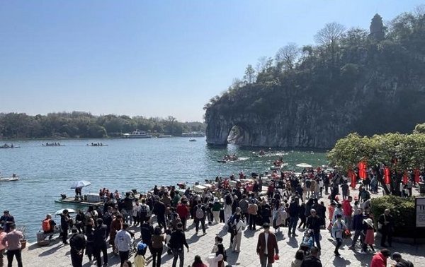 Guilin's tourism flourishes during 2024 Spring Festival holiday