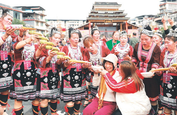 Longsheng rings in Dong New Year with festive music