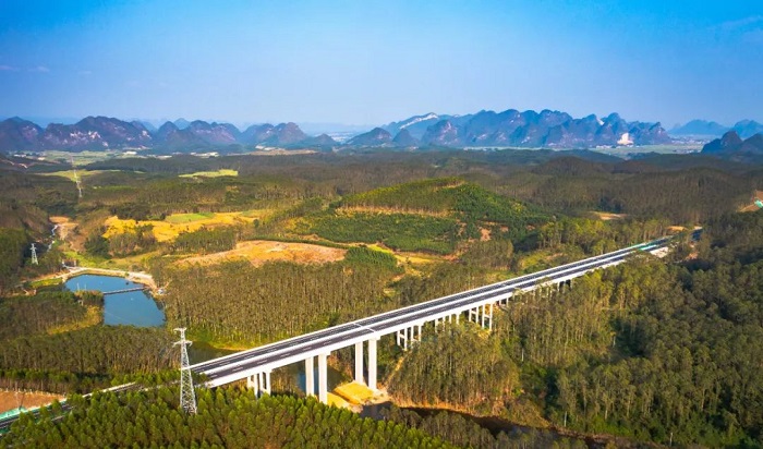 Hechi (Yizhou) Western Transit Road opens to traffic