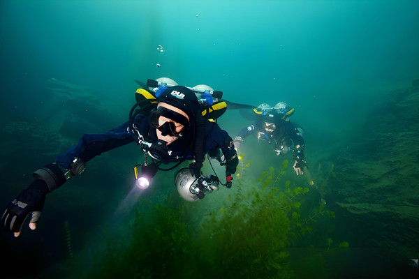 1765449738235095135.jpg 2025120578822868_副本.jpg