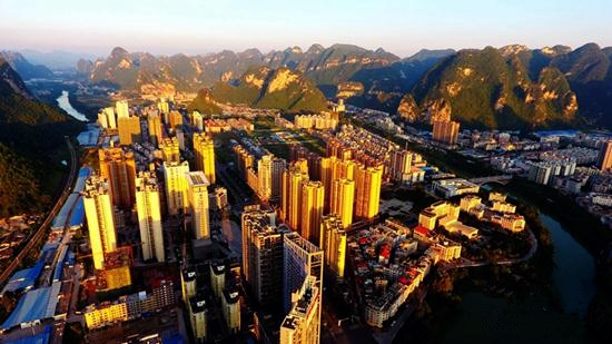 Jinchengjiang covered with gold at dusk