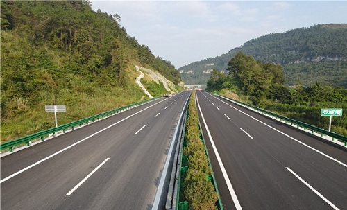 Rongshui-Hechi Expressway completes main construction tasks