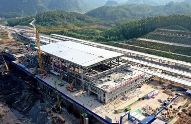 Hechi Station of Guiyang-Nanning High-speed Railway capped