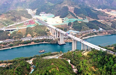 Hechi's expressway projects complete investment of 33.6b yuan in 2022