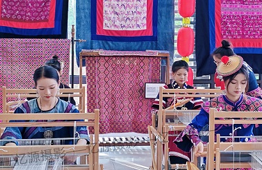 Traditional handicrafts spur rural boost in Huanjiang