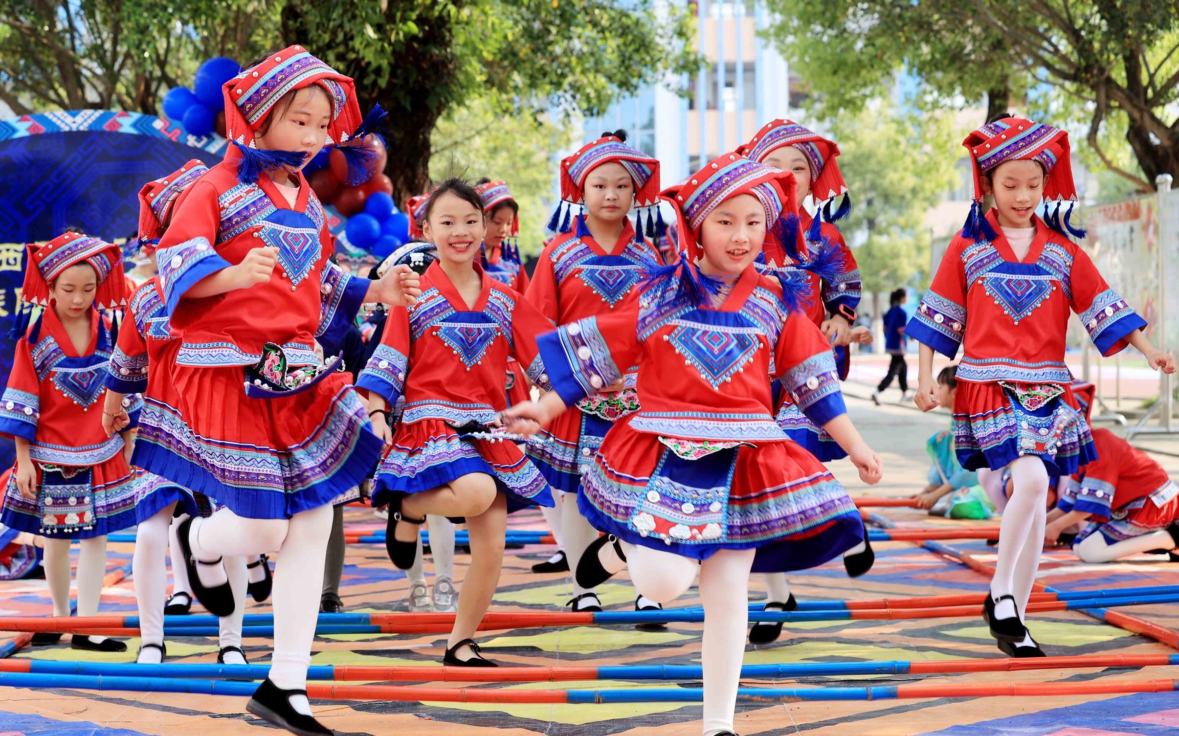 Why peole in Guangxi celebrate Sanyuesan Festival