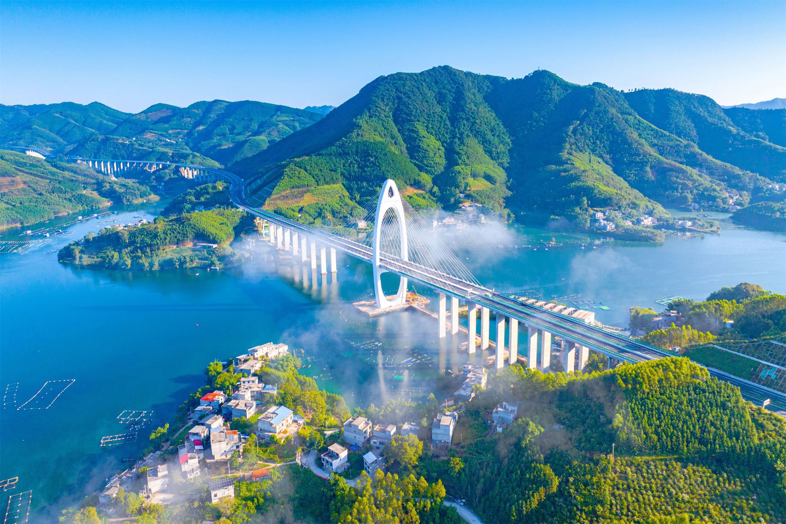 Hechi sees remarkable growth in transport sector