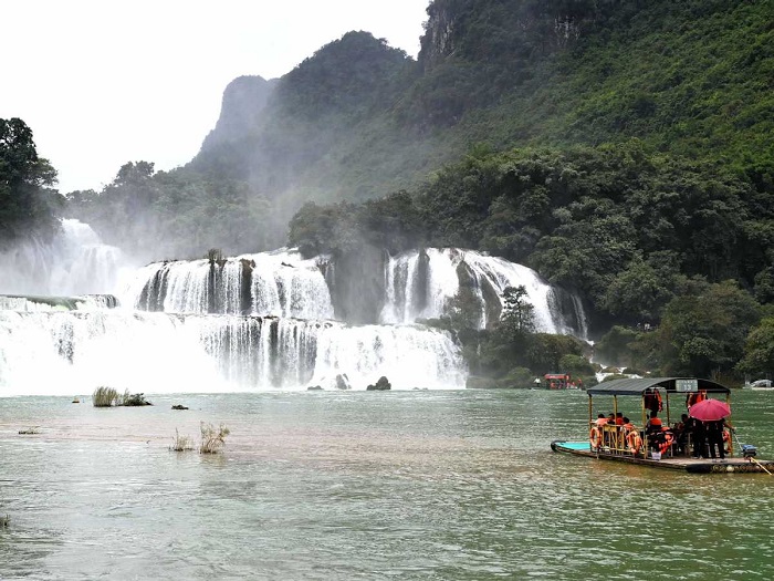 China-Vietnam border tourism boom seen over recently concluded holiday
