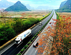 Scenic Nanning–Youyiguan Expressway enchants motorists in spring