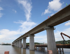 1st high-speed rail to China-Vietnam border nears completion