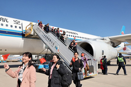 Guangxi deputies head to Beijing