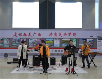 Sanyuesan celebrations at Liuzhou Railway Station