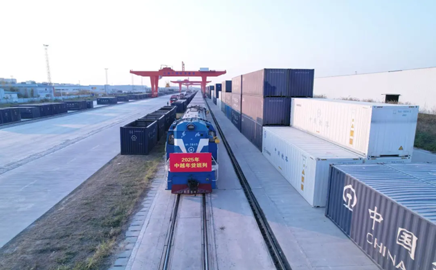 China-ASEAN trade booms as freight trains drive cross-border commerce