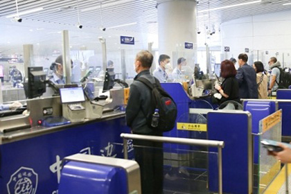 Baiyun airport sees surge in intl passengers