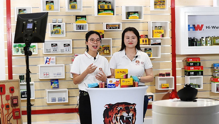 Canton Fair begins with over 2.7m exhibits