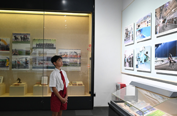 Students welcome new semester at Asian Games museum