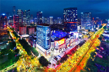 Tianhe Road Business Circle sees tourist robust in holiday