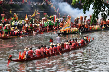 See dragon boat culture inheritance in Tianhe