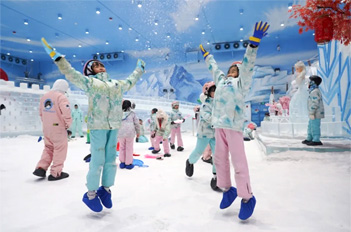Tianhe activities offer cool relief from summer heat