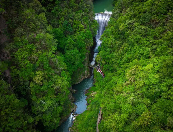 Xianghuoyan Scenic Area reopens with fresh look